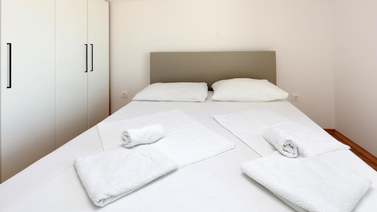 Apartments Tomy Novalja Luaran gambar