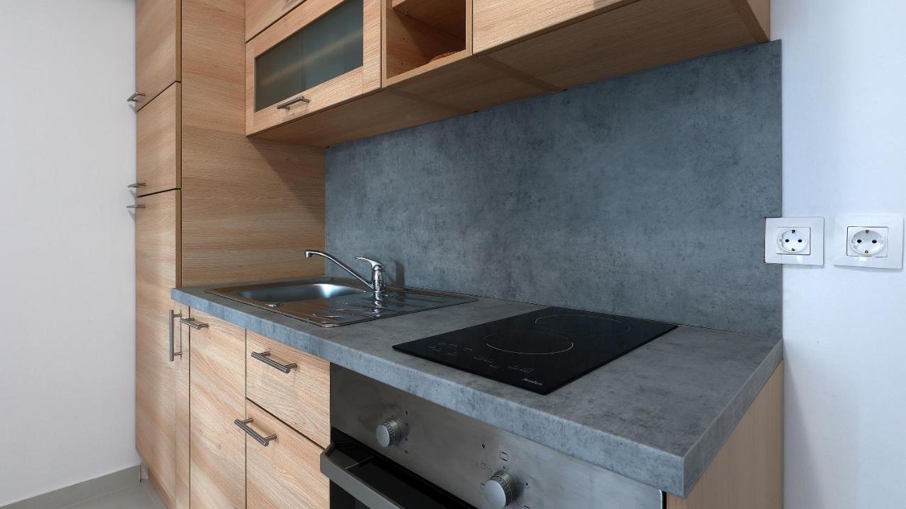 Apartments Tomy Novalja Luaran gambar