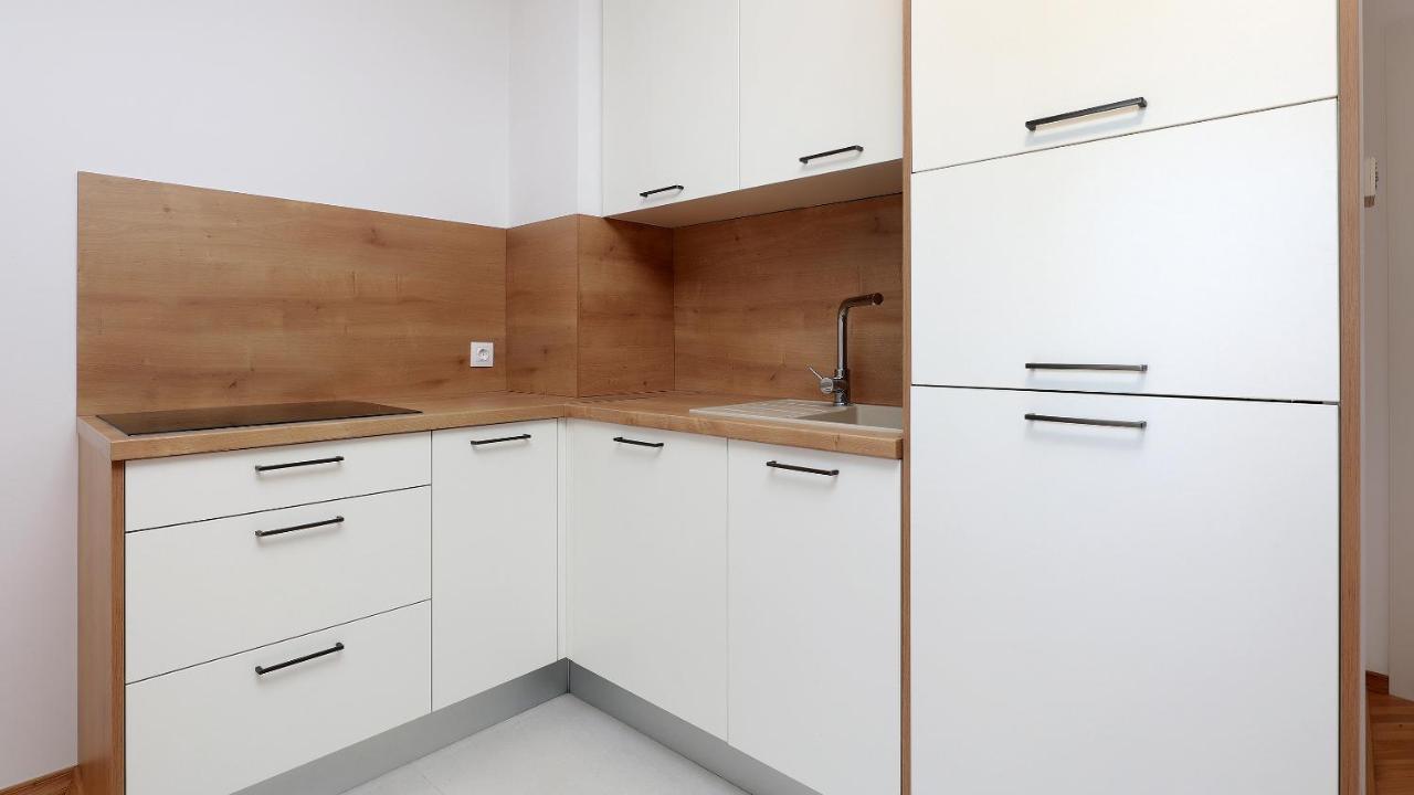 Apartments Tomy Novalja Luaran gambar