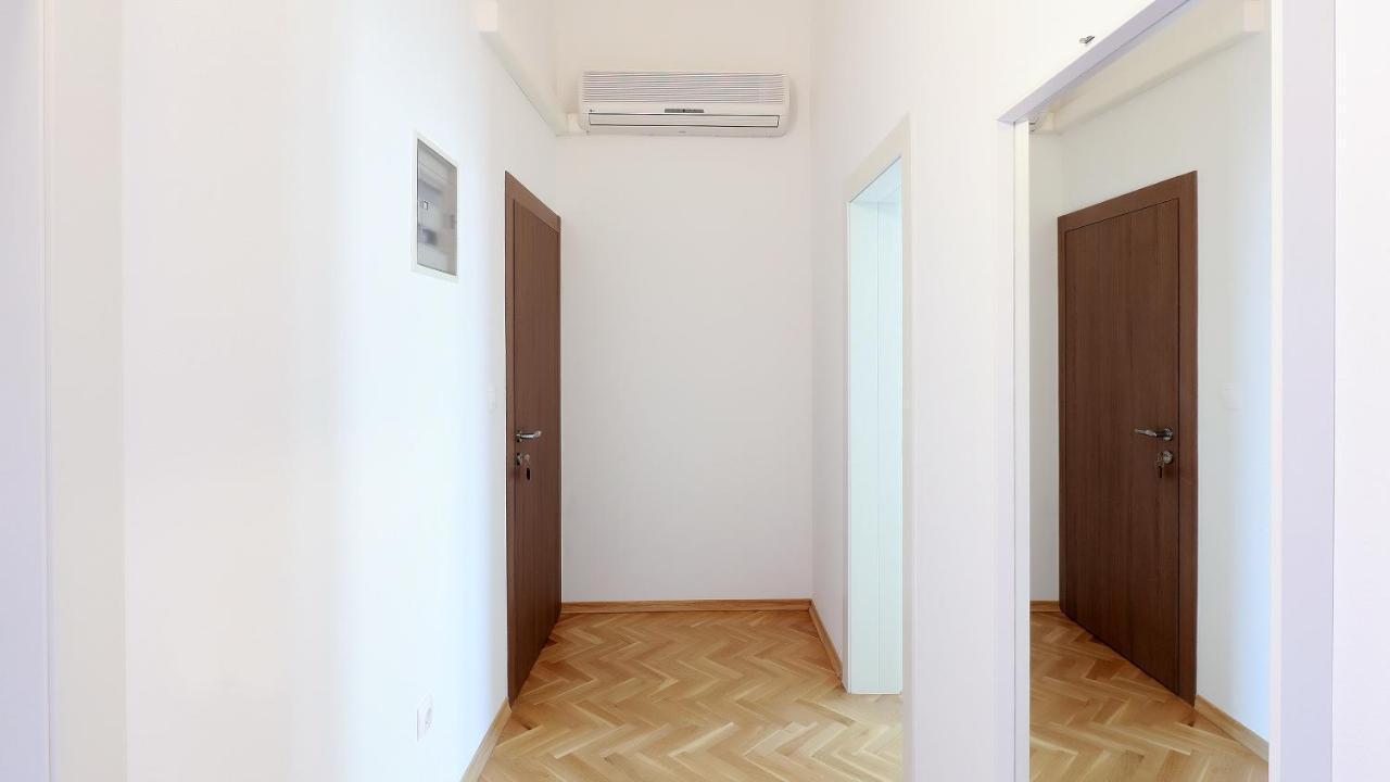 Apartments Tomy Novalja Luaran gambar