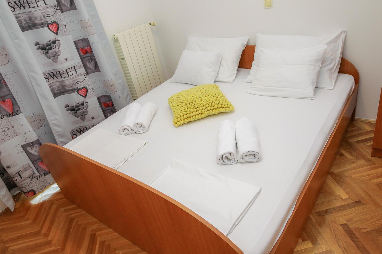 Apartments Tomy Novalja Luaran gambar